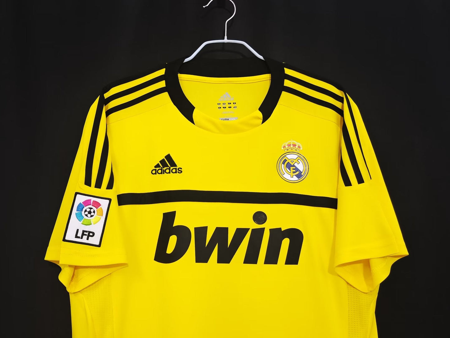 Real Madrid 11/12 Goal Keeper Jersey